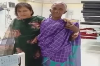 Padma Awardee Kamala Pujari Forced To Dance Inside HospitalEtv Bharat