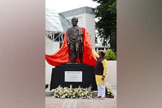 lok-sabha-speaker-om-birla-unveils-statue-of-swami-vivekananda-in-mexico