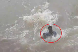 Video of Man drowning in Bhairavi river