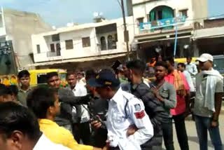 Mob Beat Traffic Hawaldar in Morena