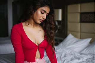 Priya Prakash Varrier bedroom photos