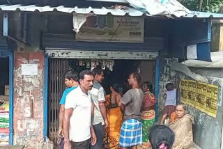 mischiefs loot a shop in BudBud of Purba Bardhaman