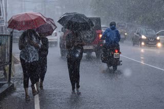 Heavy rain disrupts normal life in Dehradun