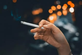 Parental smoking habit may influence their teenage kids  Parental smoking habit influence teenage kids  Parental smoking and teenage kids  Parental smoking  Parental smoking issues  Parental smoking effects  മാതാപിതാക്കളിലെ പുകവലി ശീലം  ഇ സിഗരറ്റ്  യൂറോപ്യൻ റെസ്‌പിറേറ്ററി സൊസൈറ്റി