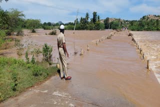 man-and-mahindra-pick-up-washed-away-in-tumakuru