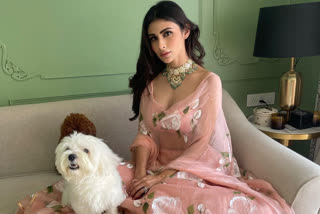 Mouni Roy,Mouni Roy qatar photos,Mouni Roy latest photos,Mouni Roy instagram,Mouni Roy suraj nambiar,Mouni Roy gallery,Mouni Roy hot pics,Mouni Roy latest pictures,mouni roy Brahmastra promotions,Mouni Roy latest photoshoot,ಮೌನಿ ರಾಯ್ ಇತ್ತೀಚಿನ ಫೋಟೋಶೂಟ್‌,ಮೌನಿ ರಾಯ್ ಫೋಟೋಶೂಟ್‌,ಮೌನಿ ರಾಯ್ ಸಿನಿಮಾಗಳು,ಮೌನಿ ರಾಯ್ ಮದುವೆ ಫೋಟೋಶೂಟ್‌,ಸೀರೆಯಲ್ಲಿ ಮೌನಿ ರಾಯ್,ಮೌನಿ ರಾಯ್ ಸ್ಟೈಲೀಶ್​ ಫೋಟೋಶೂಟ್‌