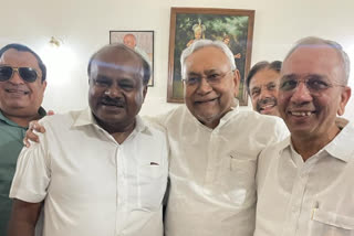 nitish kumar meet hdk