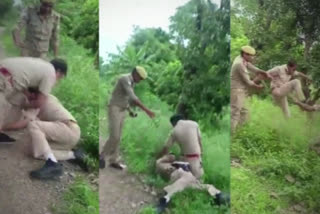 Video of Police constable fighting with a Home Guard in the middle of the road goes viral