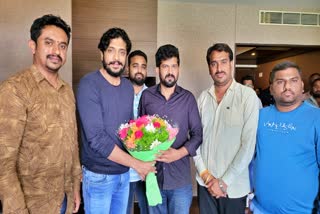 actor-vasishtha-simha-met-minister-pratap-simha