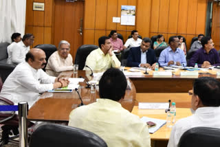 CM Bommai meeting with Central team  flood damage in Karnataka  Heavy rain in Karnataka  Bangalore rain news  ಕೇಂದ್ರ ತಂಡಕ್ಕೆ ಸಿಎಂ ಮನವಿ  ಮಳೆಹಾನಿಗೆ ಕೇಂದ್ರ ಮಾರ್ಗಸೂಚಿ  ಕೇಂದ್ರ ತಂಡಕ್ಕೆ ಸಿಎಂ ಬಸವರಾಜ ಬೊಮ್ಮಾಯಿ ಮನವಿ  ನ್ಯಾಯಯುತ ಪರಿಹಾರ ಒದಗಿಸಲು ಶಿಫಾರಸು  ರಾಜ್ಯ ಸರ್ಕಾರ ಕೈಗೊಂಡ ಪರಿಹಾರ ಕ್ರಮ  ಮೂಲಸೌಕರ್ಯ ದುರಸ್ತಿಗೆ ಸಾವಿರಾರೂ ಕೋಟಿ ಬಿಡುಗಡೆ