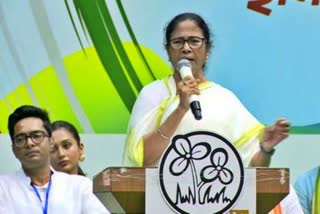 CM Mamata Banerje on Netaji Statue in Delhi