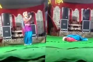 Artist died on stage  artist died on stage while dancing  ചെയ്യുന്നതിനിടെ കുഴഞ്ഞു വീണ് കലാകാരന്‍ മരിച്ചു  വീഡിയോ  viral video  ജമ്മു  Jammu