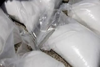Gujarat ATS & DRI recovers 40 kg heroin worth 200 crores from Kolkata Port