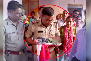 newborn girl buried alive  up police saved child  uttar pradesh newborn girl buried alive field  newborn girl buried alive field  നവജാത ശിശുവിനെ ജീവനോടെ കുഴിച്ചിട്ടു  യുപിയില്‍ നവജാത ശിശുവിനെ ജീവനോടെ കുഴിച്ചിട്ടു  കാദർചൗക്കിലാണ് ദാരുണമായ സംഭവം  uttar pradesh Newborn girl found buried alive