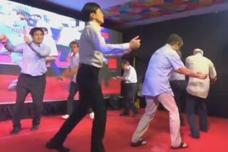 Japanese Officials played Garba in Surat