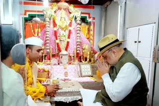 Amit Shah offers prayers at Tanot Mata temple