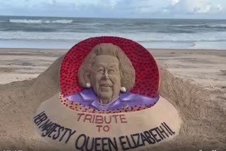 Sudarsan Pattnaik pays sand art tribute to Queen Elizabeth II