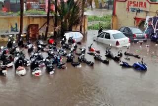 heavy-rain-in-vijaypur