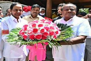 former-cm-hd-kumarswamy-meets-kcr-tomorrow