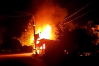 fire breaks out in halwating at night