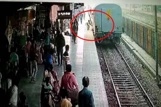 RPF jawan saves passenger life