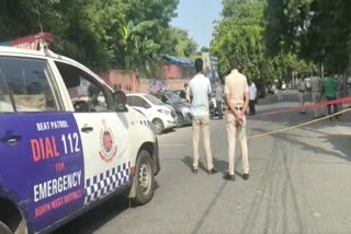 वाहन चोर और पुलिस के बीच मुठभेड़