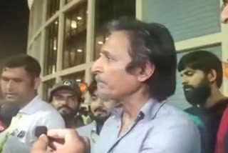 Watch: PCB chairman Ramiz Raja snatches Indian journalist's phone