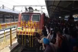 Bhopal 10 new trains for Chief Minister Teerth Darshan Yojana
