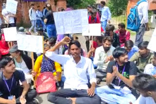 College student hunger strike in Jaipur for their various demands