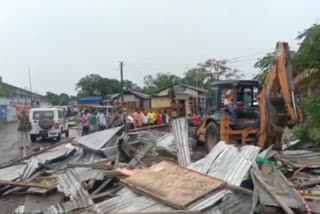 Eviction of district administration at Howley