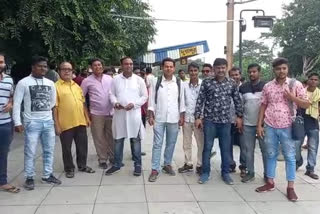 BJP Nabanna Abhijan BJP Workers Play Hide and Seek with Police to Reach Durgapur Station