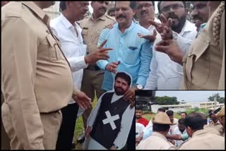 Protesters and police fight at Mysore