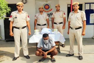 nigerian arrested with drugs worth 3 crore delhi