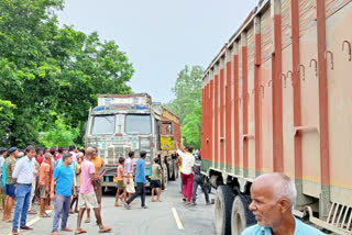 Two trucks laden with cattle recovered in Jamui