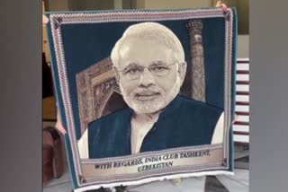 Indian community in Uzbekistan sends gift for PM Modi