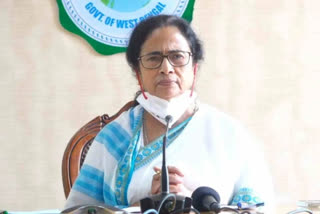 Mamata trains guns at Centre for stopping funds for several projects