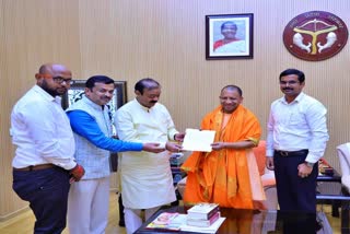 Minister Dr. Narayana Gowda meets Yogi Adityanath