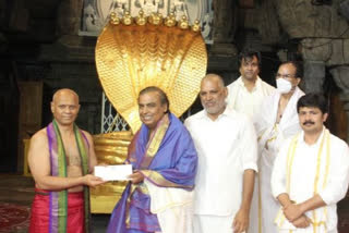 Mukesh Ambani visited Tirupati