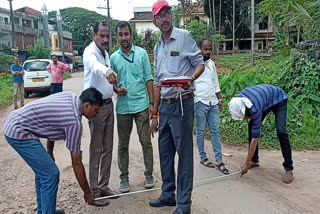 Vigilance inspection on roads  roads in kerala  Koolimad Kalanthod road  Koolimad Kalanthod road Vigilance inspection  റോഡിൽ വിജിലൻസ് പരിശോധന  കേരളത്തിലെ റോഡുകളിൽ പരിശോധന  കൂളിമാട് കളൻതോട് റോഡ്  റോഡിൽ സംസ്ഥാന വിജിലൻസ് പരിശോധന  റോഡിൻ്റെ അറ്റകുറ്റപ്പണി  റോഡ് നിർമാണത്തിൽ അപാകത