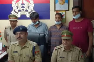 पुलिस की गिरफ्त में आरोपी