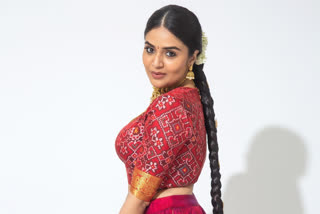 Anchor Sreemukhi latest photos