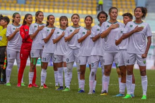 Pakistani scribe objects to women footballers wearing shorts  Pakistan women footballers wearing short  Pakistani women football  saff tournament  saff women championship  pakistan beats maldives in saff tournament  പാകിസ്ഥാൻ വനിത ഫുട്‌ബോൾ  സാഫ് വനിത ചാമ്പ്യൻഷിപ്പ്  പാകിസ്ഥാൻ വനിത ദേശീയ ഫുട്ബോൾ ടീം  ഫുട്ബോൾ താരങ്ങളുടെ വസ്ത്രത്തിനെതിരെ പ്രതിഷേധം  ലെഗ്ഗിൻസ്  ഫുട്ബോൾ ലെഗ്ഗിൻസ്