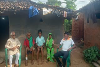 Khushboo Baraik reached Simdega after winning medals in East Zone Athletics Competition