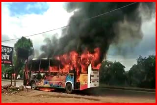 a-running-bus-caught-fire-near-varud-phata-in-aurambad-no-casualties