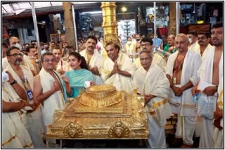 ambani visits guruvayur temple donates rs 1.51 cr