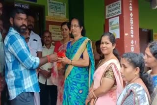 Rakshabandan on the hands of the school children