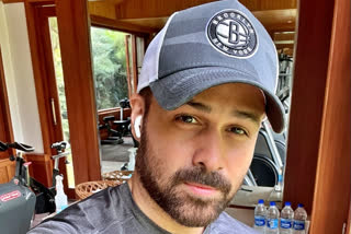 Miscreants pelt stones at actor Emraan Hashmi in Jammu and Kashmir's Pahalgam market where the actor was shooting for his upcoming film 'Ground Zero' on Monday.