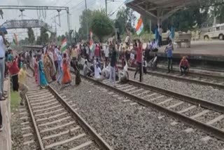 Umaria Villagers Protest On Railway Track