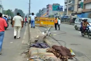 4 killed, 2 seriously injured as a truck rams over people sleeping on a pavement