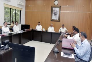 मुख्यमंत्री नीतीश कुमार ने की समीक्षा बैठक